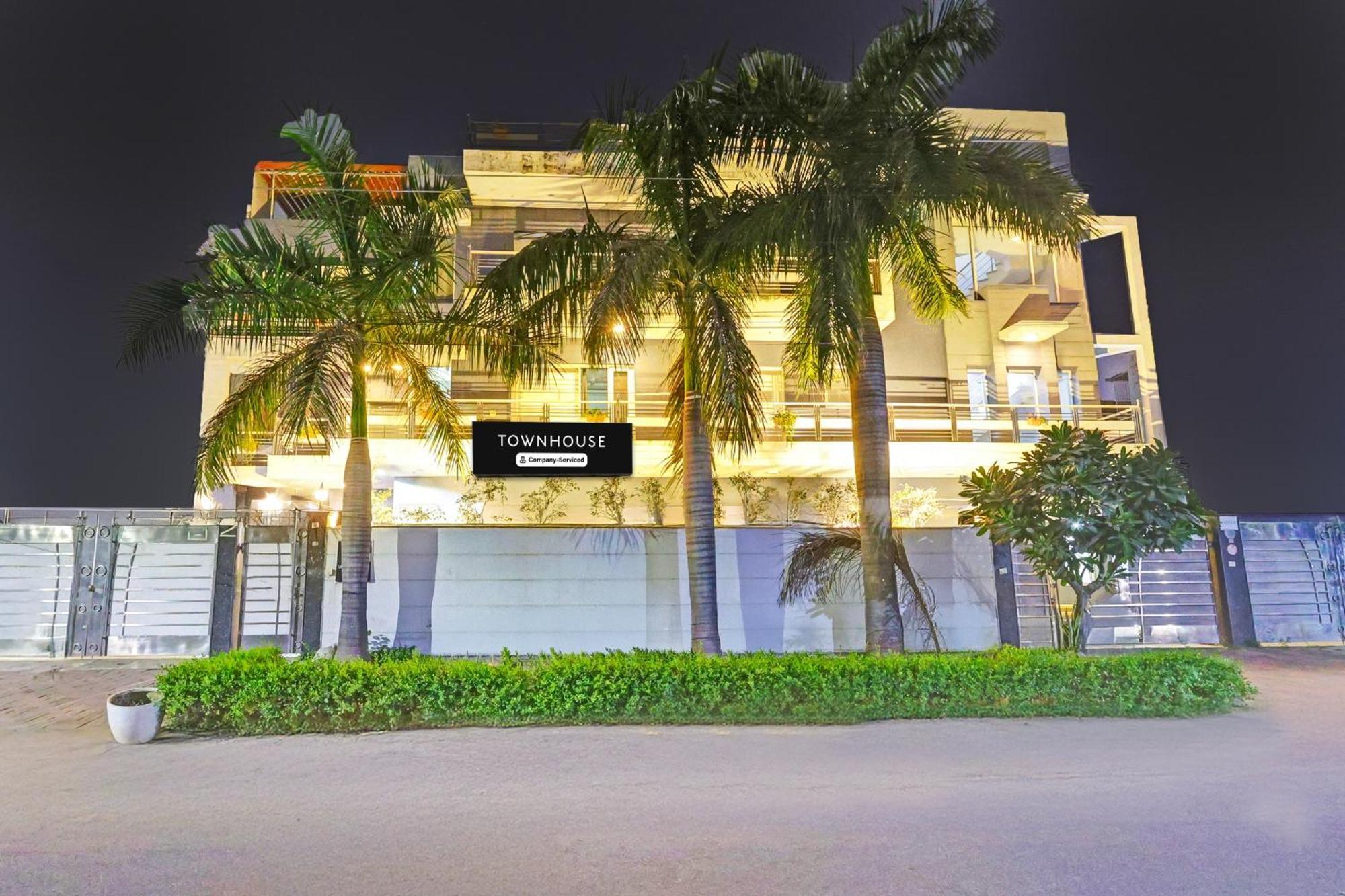 Готель Townhouse Sector 49 Sohna Road Ґурґаон Екстер'єр фото